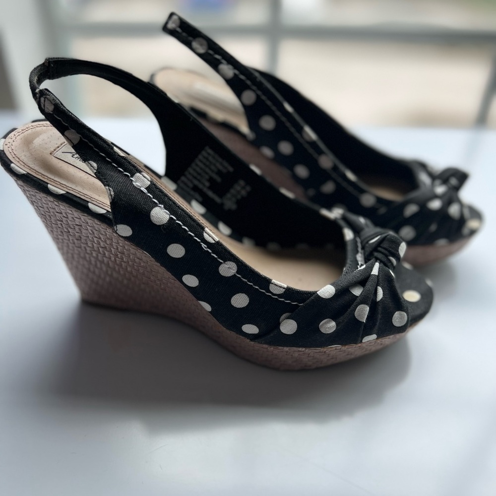 Black & White Polkadot Wedges